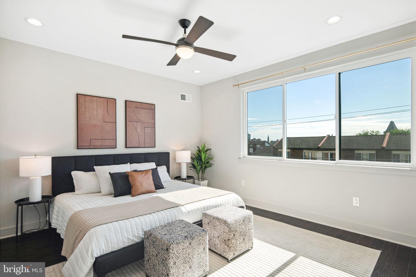 Building Photo - 670 N 13th St