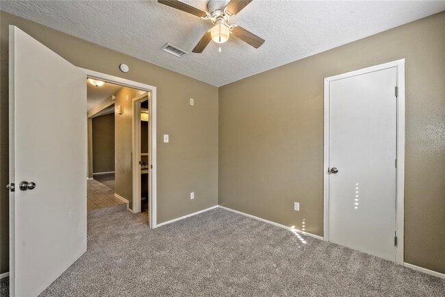 Building Photo - 1942 Myrna Ln