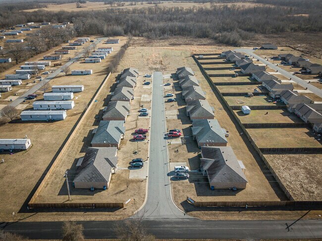 Building Photo - 10 Sundown Dr