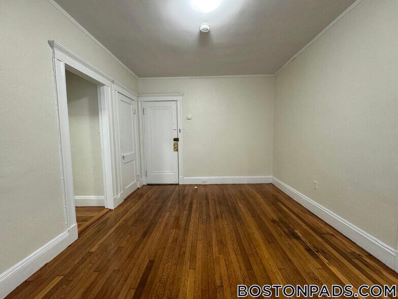 Building Photo - 1167 Boylston St