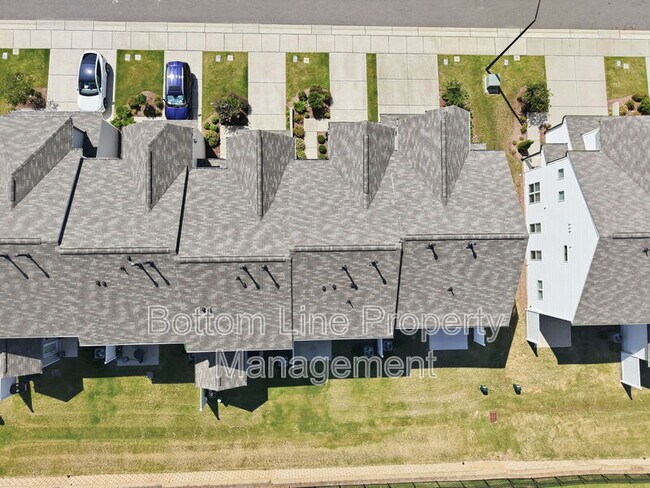 Building Photo - 1615 Glacier Dr