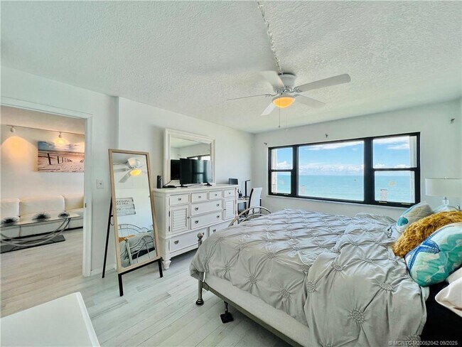 Building Photo - 9400 S Ocean Dr