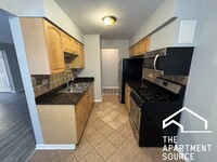 Building Photo - 3057 N Narragansett Ave