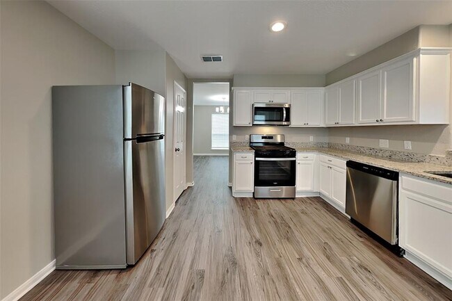Building Photo - 18027 Hillock Glen Ln