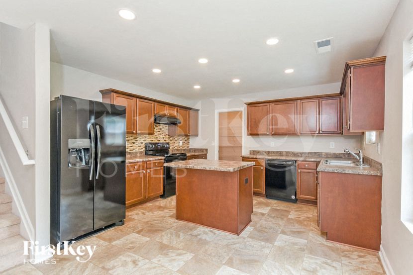 Building Photo - 224 Lantana Crossing