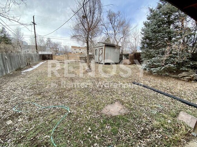 Building Photo - Charming 2 Bed 1 Bath in a Great Location