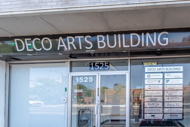Building Photo - 5401 S Harper Ave