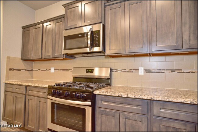 Building Photo - 2120 Thomas Lackland St