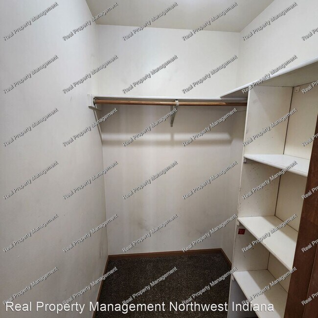 Building Photo - 3 br, 1.5 bath House - 5181 Plaza Avenue