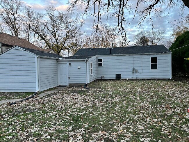 Building Photo - 237 S Streeter Ave