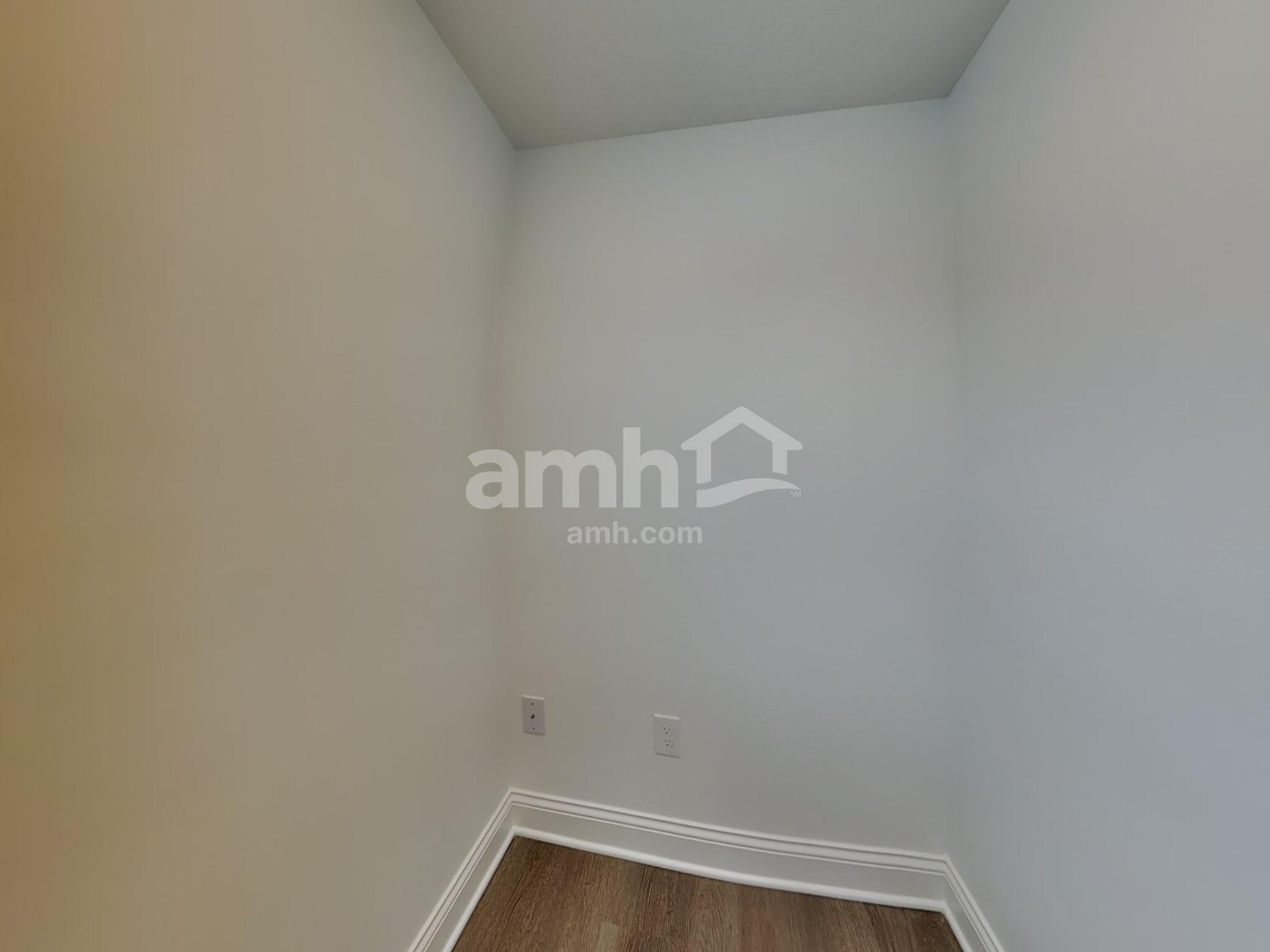 Building Photo - 9169 Henley Ave