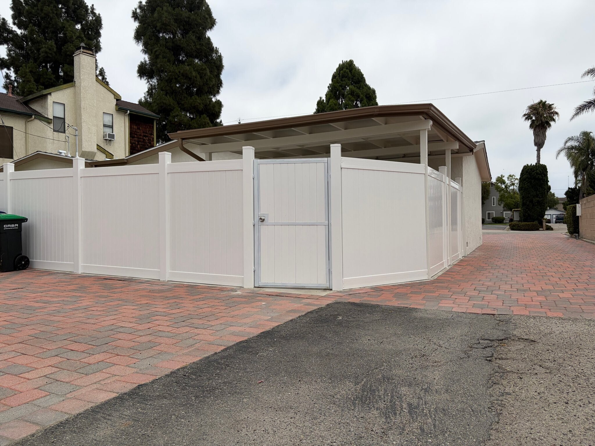 Building Photo - 2641 Elden Ave