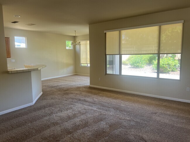 Building Photo - 1205 Shadow Glen Ln