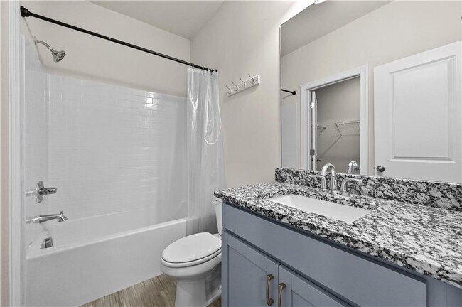 Building Photo - 3475 Benedict Pl