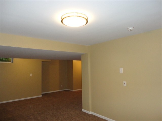 Building Photo - 1441 Scenic River Dr