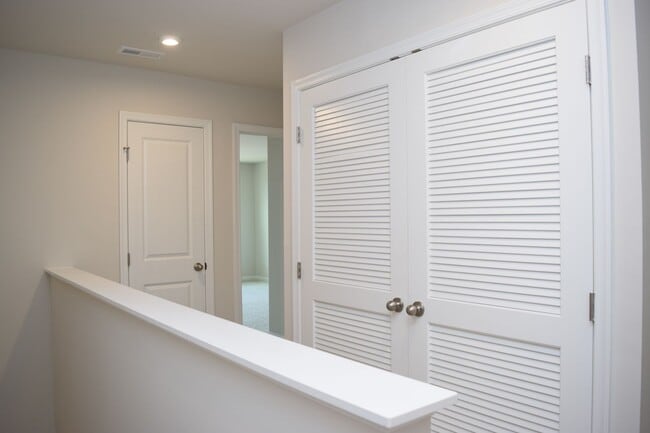 Building Photo - Modern 3-Bedroom Townhouse with Garage & Private Patio