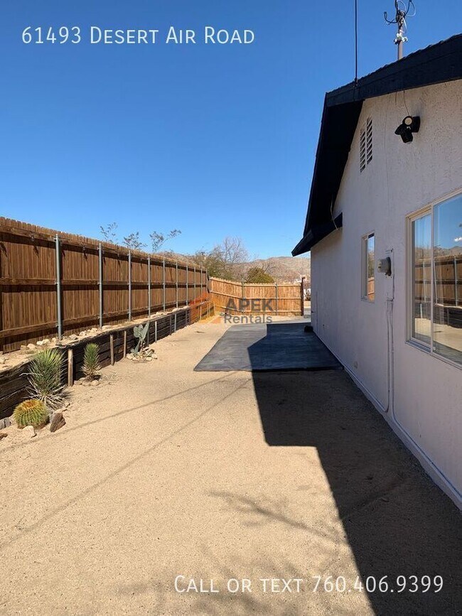 Building Photo - 61493 Desert Air Rd