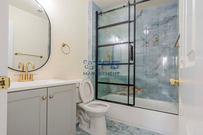 Building Photo - 33 Viking Ave