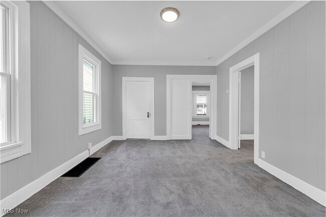 Building Photo - 3122 W 30th St