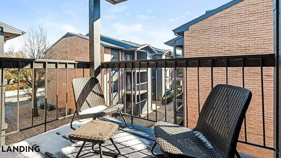 Building Photo - 1071 Clayton Ln