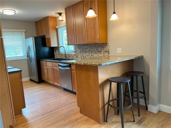 Building Photo - 6420 Xerxes Ave S