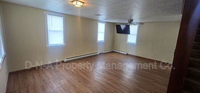 Building Photo - 580 Interchange Rd