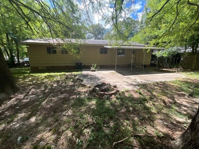 Building Photo - 3612 Sykes Park Dr