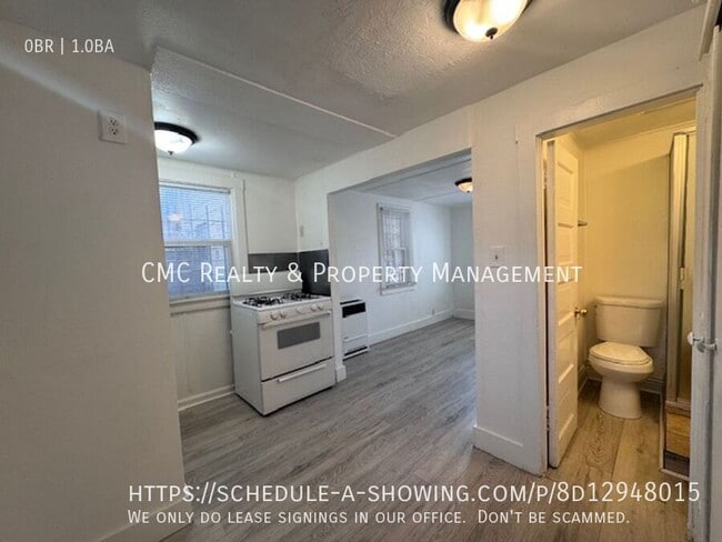 Building Photo - 432 W 9th-