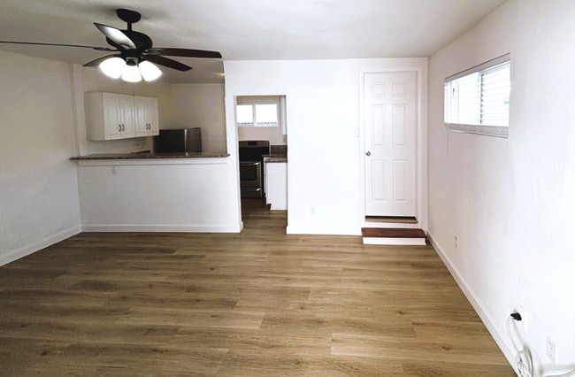 Building Photo - 8060 Kyle St