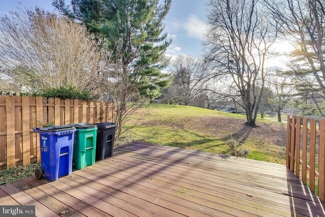 Building Photo - 5769 Yellowrose Ct