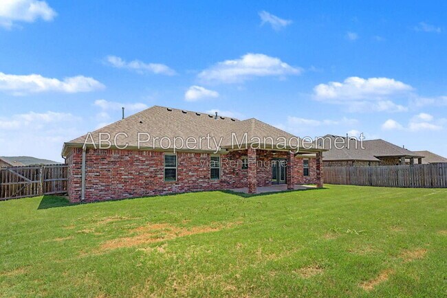 Building Photo - 381 Captain Hopkins St