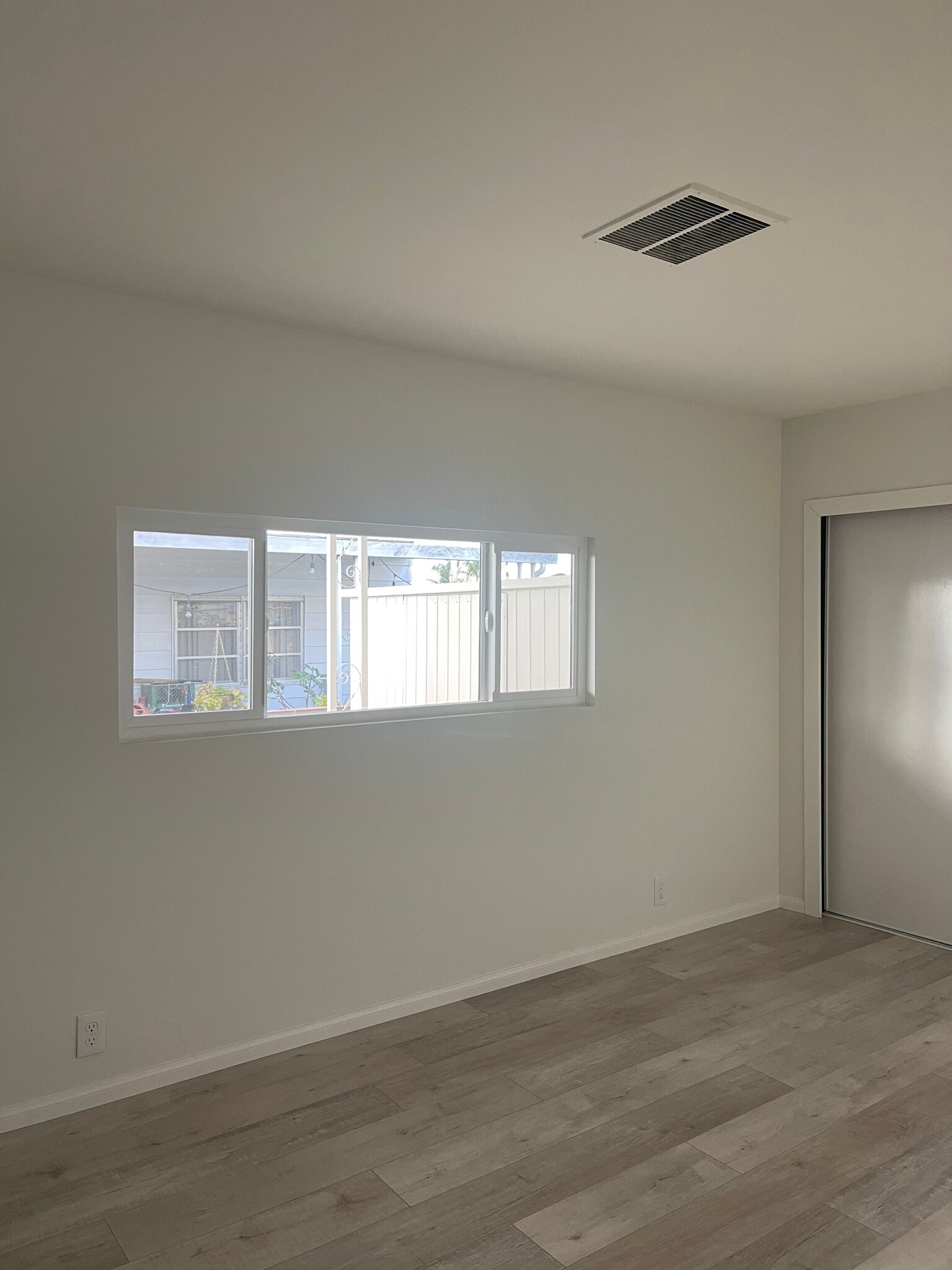 Building Photo - 270 San Mateo Cir