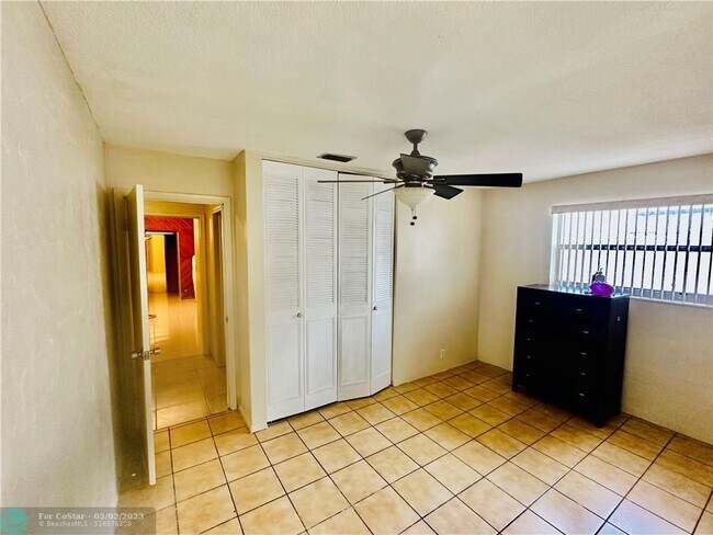Building Photo - 6535 SW 8th Pl