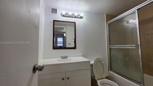 Building Photo - 4550 NW 9th St