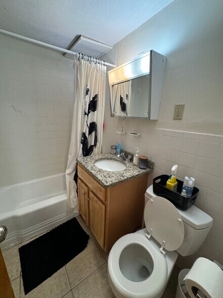 Building Photo - 90 Babcock St