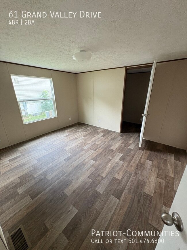 Building Photo - 61 Grand Valley Dr