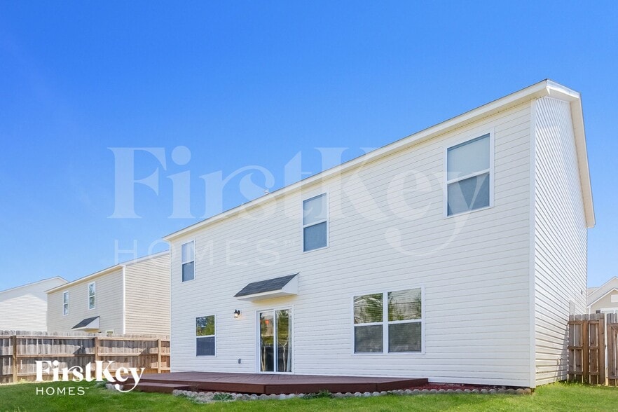 Building Photo - 261 Chesser Reserve Dr