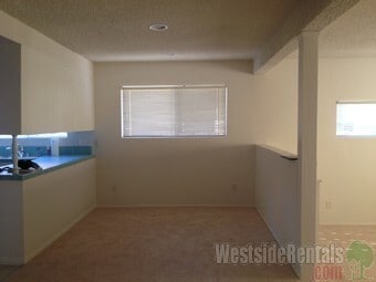 Building Photo - Charming Single-Story Pool Home in Prime Northridge Location