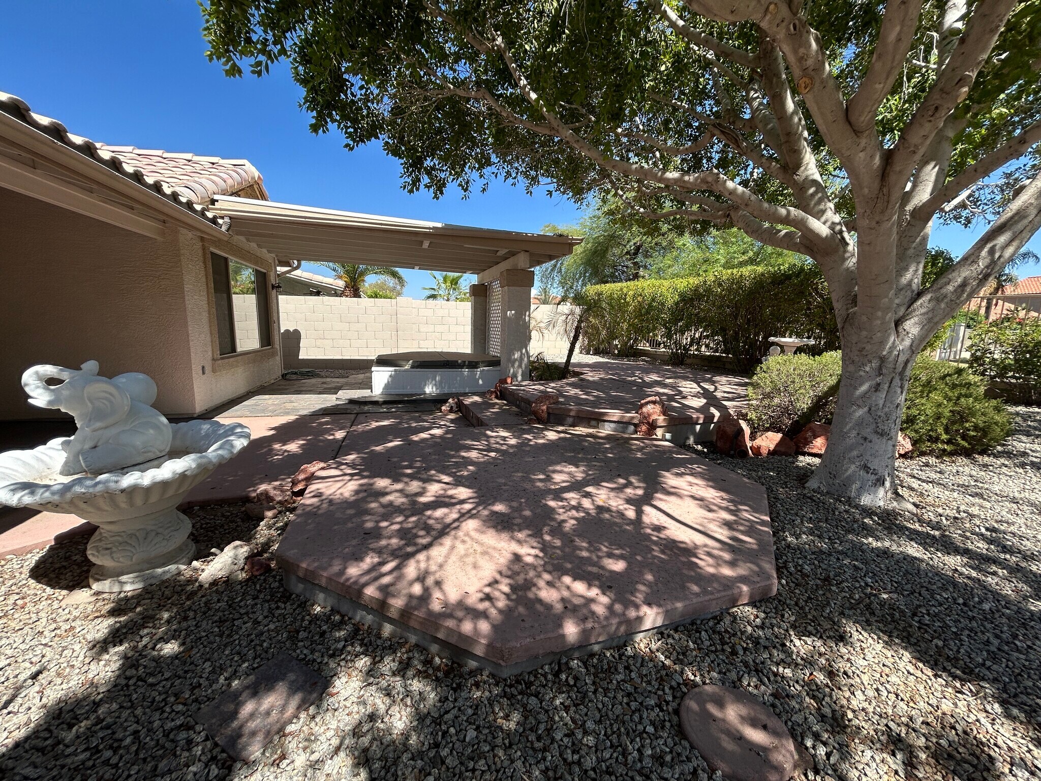 Building Photo - 7709 W Wahalla Ln