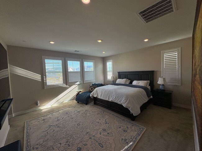 Building Photo - Elegant Fully Furnished 3BR/2.5BA Condo in Carlsbad
