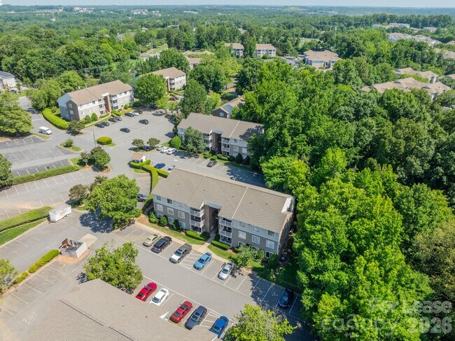 Building Photo - 9535 University Terrace Dr