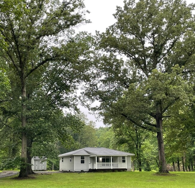 Primary Photo - 5018 Holly Dr