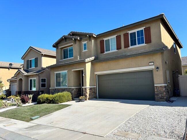 Building Photo - 10960 Knoxville Way