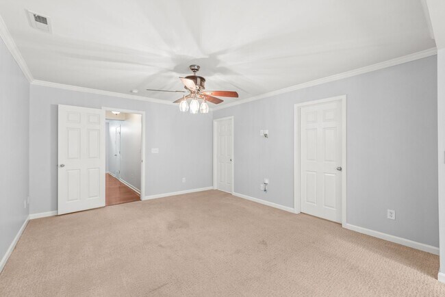 Building Photo - Charming Full-Brick Townhome in the Heart of South End