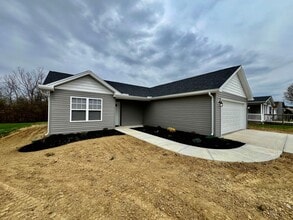 Building Photo - Equestrian getaway Wilmington, Long stays ...