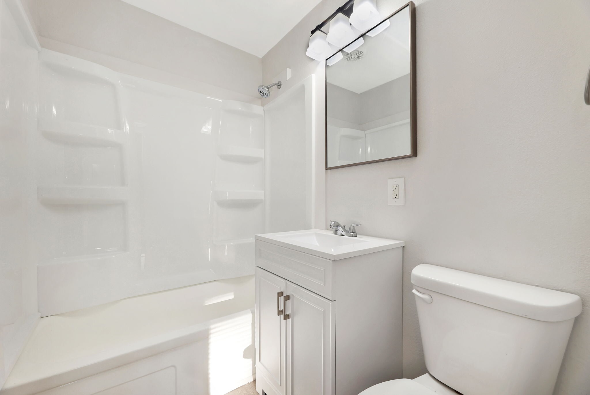 Building Photo - 6020 N East Park View St