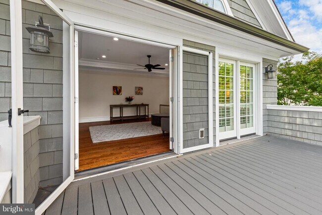 Building Photo - 5600 Brite Dr