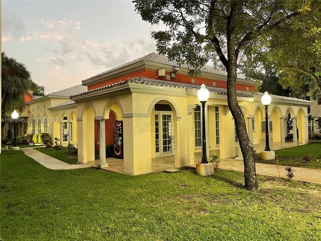 Building Photo - 8323 Lake Dr