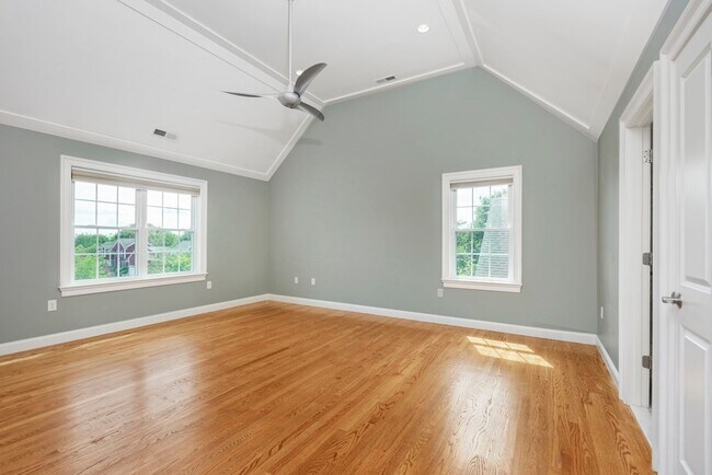 Building Photo - 14 Brattle Ln