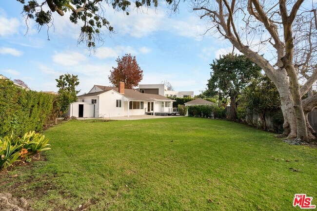 Building Photo - 11619 Francis Pl